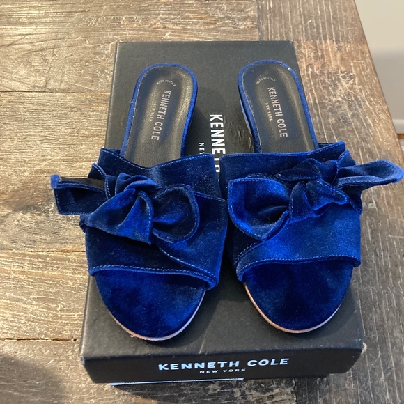 Kenneth Cole Candice Slides - Picture 1 of 3